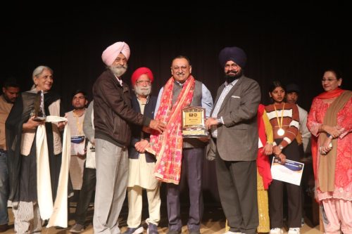 Badshahat Ka Khatma Premieres at National Theater Festival