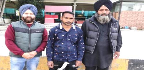 With the efforts of Dr. S.P. Singh Oberoi, Managing Trustee Sarbat Da Bhala Charitable Trust, the young man Harpreet Singh had been repatriated from Dubai and meat with his family at Rajasansi Airport Amritsar who was badly trapped in Dubai due to Travel Agents deception. Dr. Oberoi advised the young aspiring to get jobs in trade not in Labour in Arabian Countries not to indulge in any street fight. He has been declared as SAVIOUR SIKH by International Press for these activities.