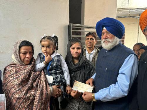 SDBCT given assistance to Georgia accident victim Ravinder Singh's family in Samana