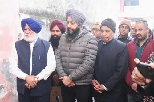 SDBCT given assistance to Georgia accident victim Ravinder Kumar's family in Jalandhar