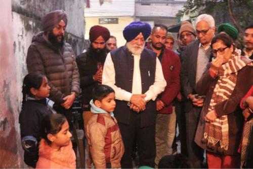 SDBCT given assistance to Georgia accident victim Ravinder Kumar's family in Jalandhar